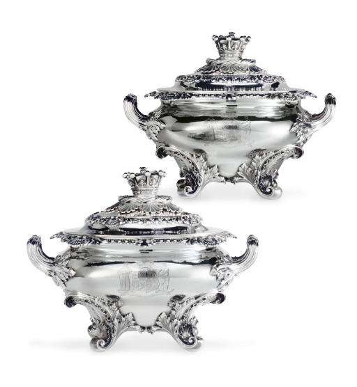 A PAIR OF GEORGE IV SILVER SOUP TUREENS