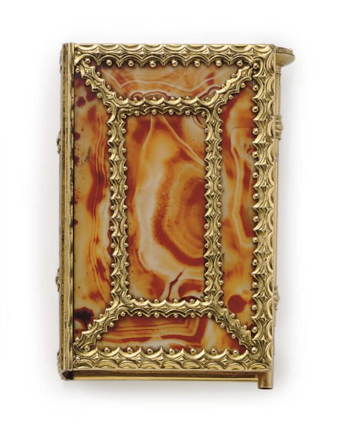 A GEORGE II GOLD-MOUNTED GLASS AIDE-MEMOIRE