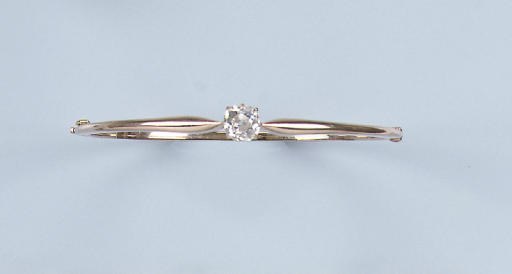 AN ANTIQUE DIAMOND BANGLE