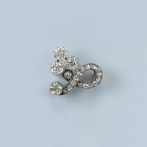 A DIAMOND BROOCH, BY BOUCHERON