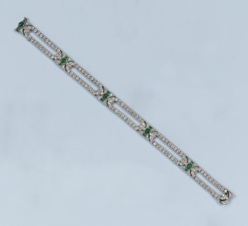 AN ART DECO EMERALD AND DIAMOND BRACELET, BY AHLERS