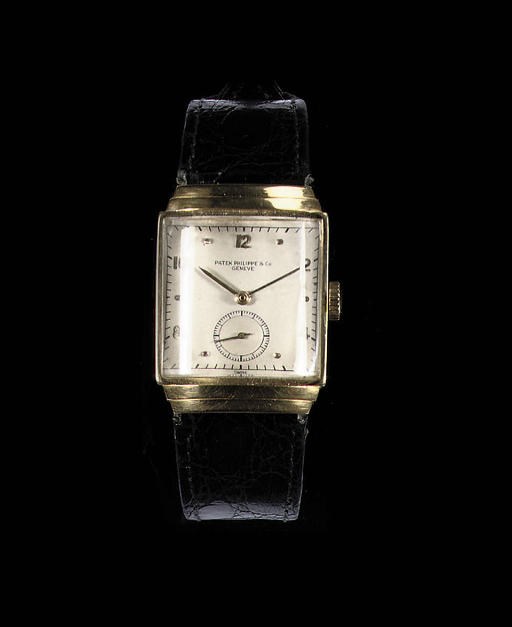 AN 18K GOLD SQUARE WRISTWATCH, BY PATEK PHILIPPE