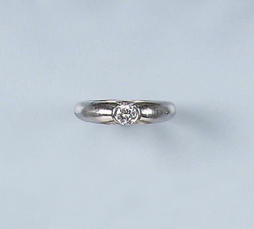 A DIAMOND SINGLE STONE RING, BY CARTIER
