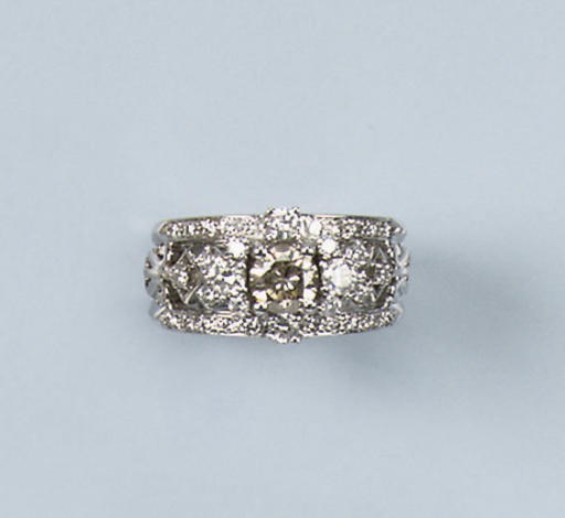A DIAMOND DRESS RING