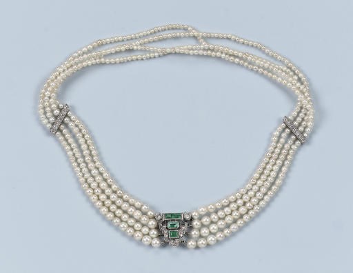 AN ART DECO NATURAL PEARL, EMERALD AND DIAMOND CHOKER