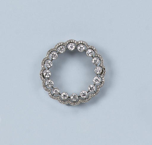A BELLE EPOQUE DIAMOND BROOCH