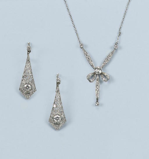 A BELLE EPOQUE DIAMOND NECKLACE AND EARRINGS