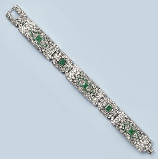 AN ART DECO EMERALD AND DIAMOND BRACELET