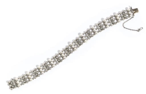 A BELLE ÉPOQUE DIAMOND AND PEARL BRACELET