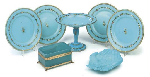 A GROUP OF TURQUOISE SEMI-OPAQUE GLASS