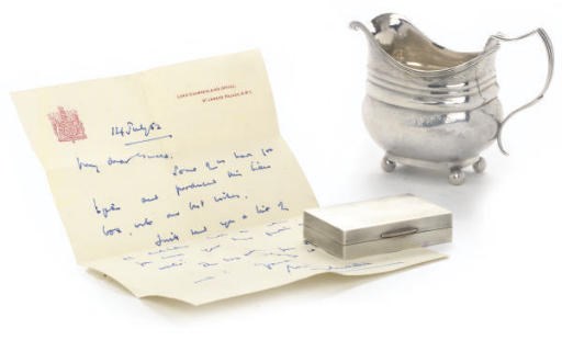 A MODERN ENGINE-TURNED GILT-LINED SNUFF BOX