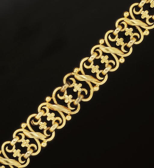 A group of late 19th century/early 20th century jewellery