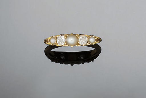 A small group of 19th century jewellery