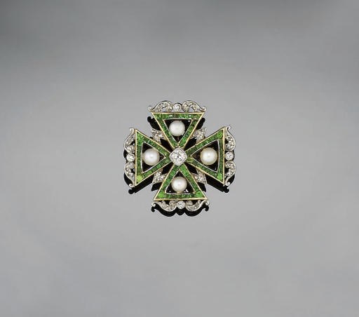 A Edwardian diamond, demantoid garnet and pearl brooch
