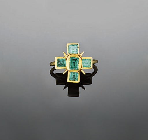 A 17th century Spanish gold and emerald ring