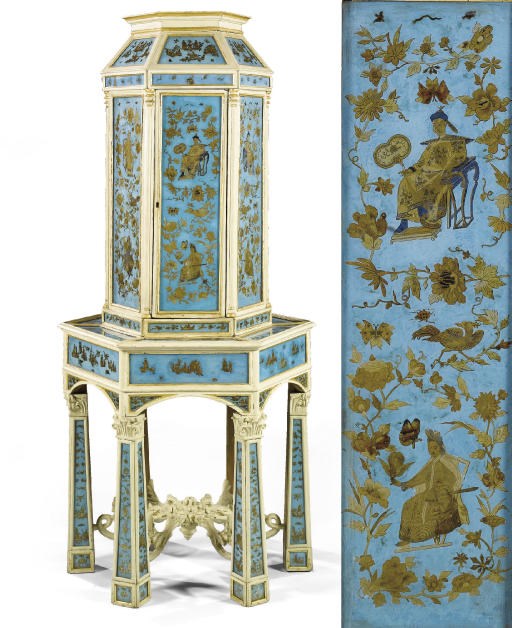 A VENETIAN GREY PAINTED PARCEL-GILT AND VERRE EGLOMISE HEXAGONAL CENTRE STAND