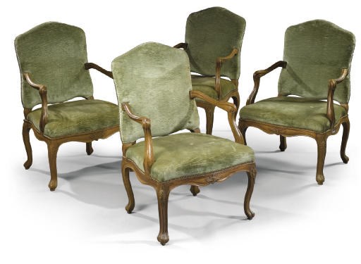 A NORTH ITALIAN WALNUT SALON SUITE