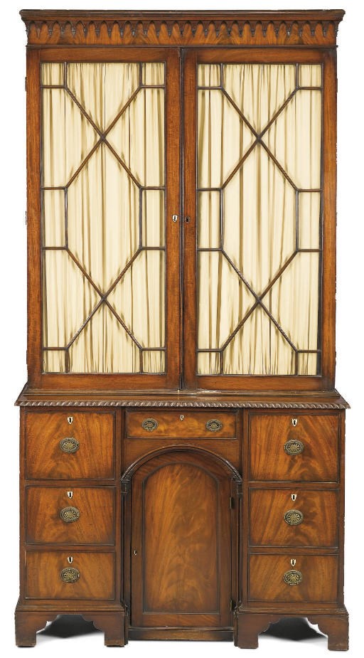 A GEORGE III MAHOGANY BOOKCASE