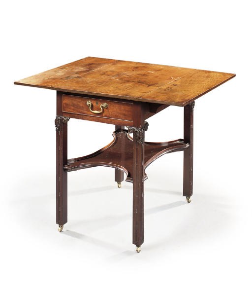 A GEORGE III MAHOGANY PEMBROKE TABLE