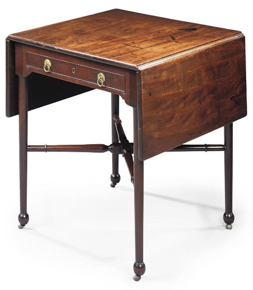 A GEORGE II MAHOGANY PEMBROKE TABLE