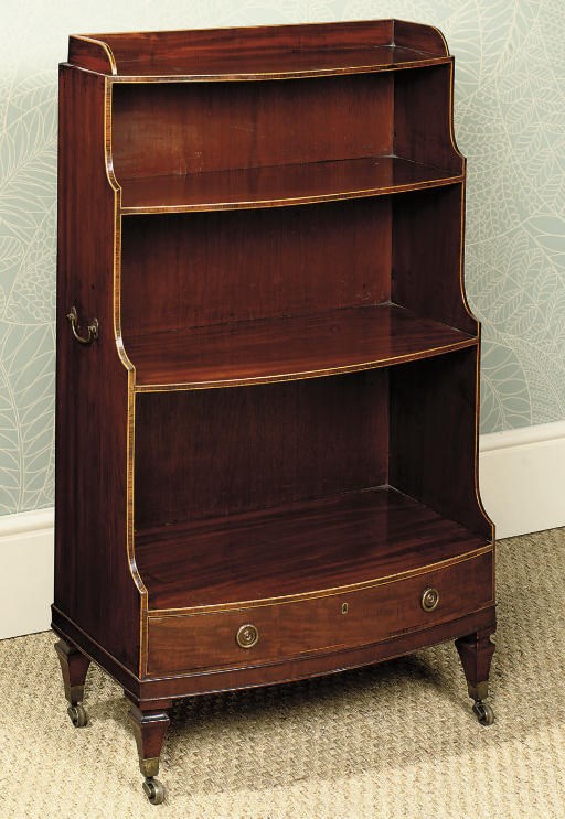 A REGENCY MAHOGANY LOW OPEN BOOKCASE