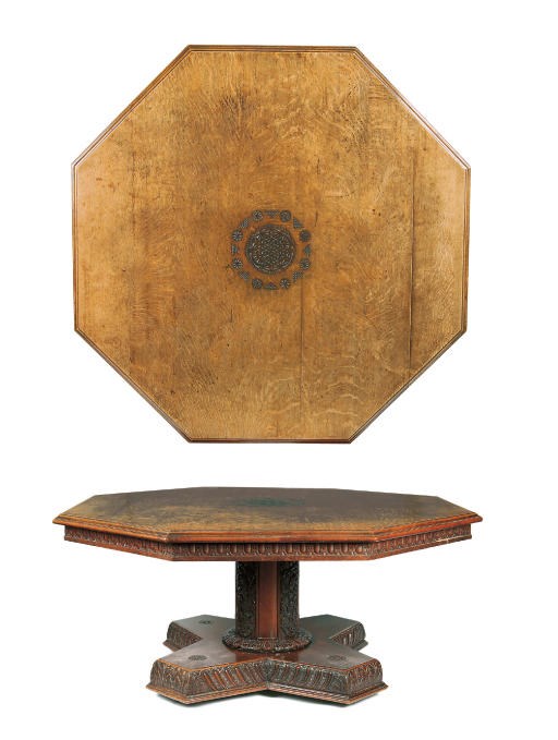 AN EARLY VICTORIAN OAK OCTAGONAL CENTRE TABLE