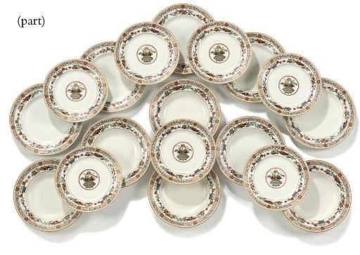 A PARIS (VASE ETRUSQUE) PORCELAIN PART DINNER-SERVICE