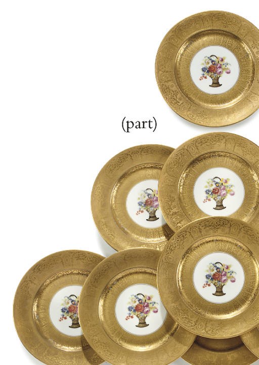 A BAVARIAN (HEINRICH AND CO.) PORCELAIN PART DINNER-SERVICE