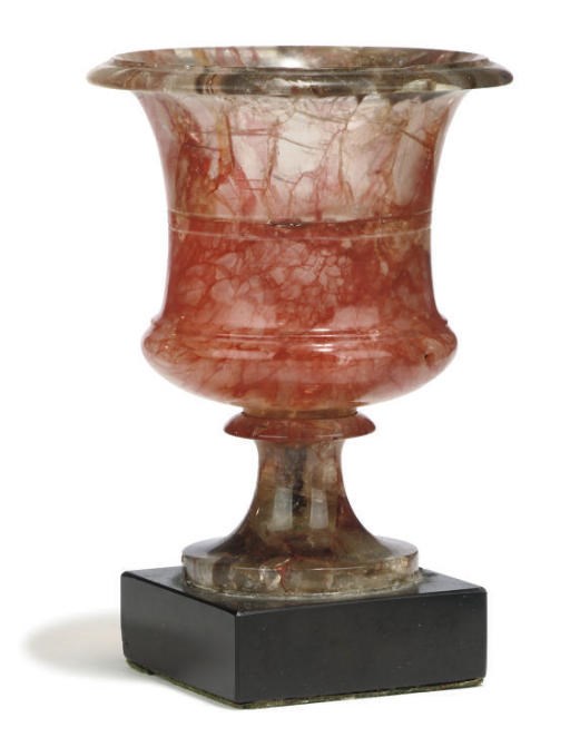 A VICTORIAN FLOURSPAR URN