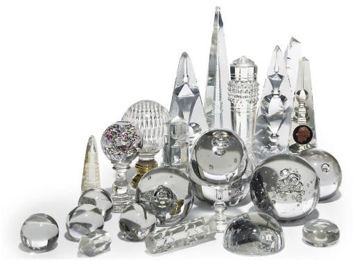 A COLLECTION OF CONTINENTAL PAPERWEIGHTS, SEVEN OBELISKS AND A PAIR OF CUT-GLASS ELEMENTS