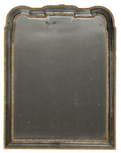 A QUEEN ANNE GILTWOOD MIRROR