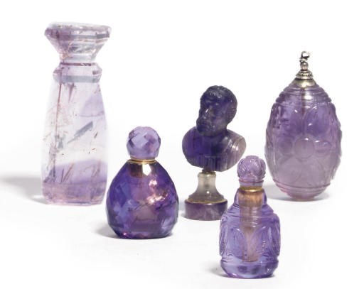 FIVE VARIOUS AMETHYST ITEMS