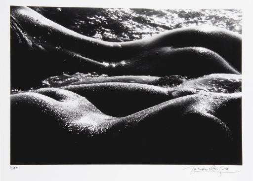 CLERGUE, Lucien (né en 1934). Née de la vague. Paris: Pierre Belfond, 1979.