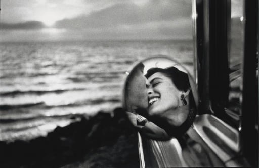 ELLIOTT ERWITT (b.1928)
