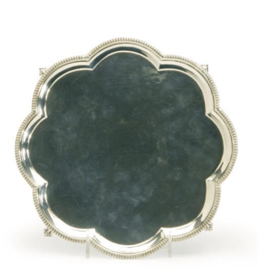 A VICTORIAN SILVER OCTAFOIL SALVER,
