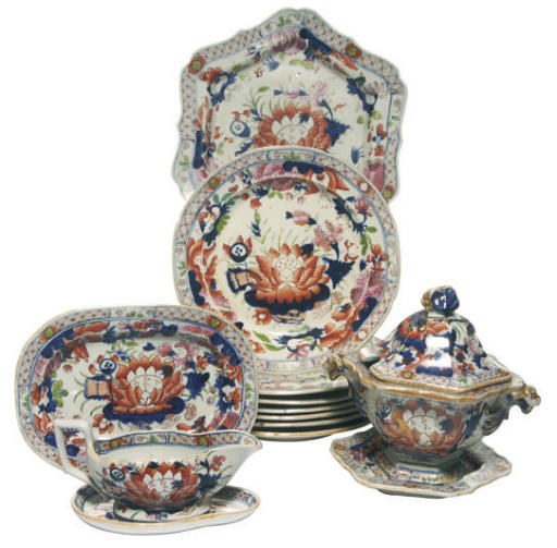 AN ENGLISH IMARI IRONSTONE CHINOISERIE PART DINNER SERVICE,
