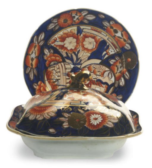 AN ENGLISH IRONSTONE IMARI PART DINNER SERVICE,