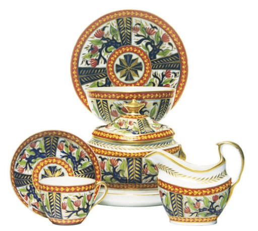 AN ENGLISH PORCELAIN IMARI PART TEA AND COFFEE SERVICE,