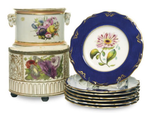 A SET OF TWELVE ENGLISH PLATES AND TWO BOUGH POTS,