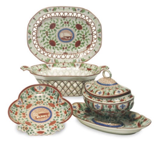 AN ENGLISH CHINOISERIE PART DESSERT SERVICE,
