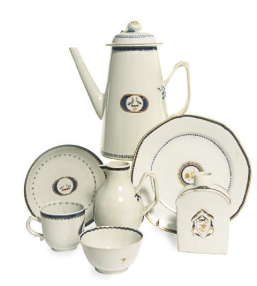 AN ASSEMBLED CHINESE EXPORT PORCELAIN PART TEA AND COFFEE SERVICE,