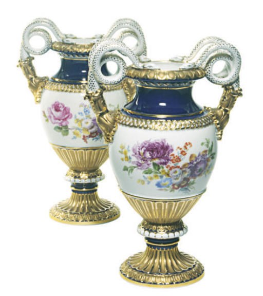 A PAIR OF GERMAN PORCELAIN COBALT BLUE AND GOLD GROUND SNAKE HANDLED VASES,