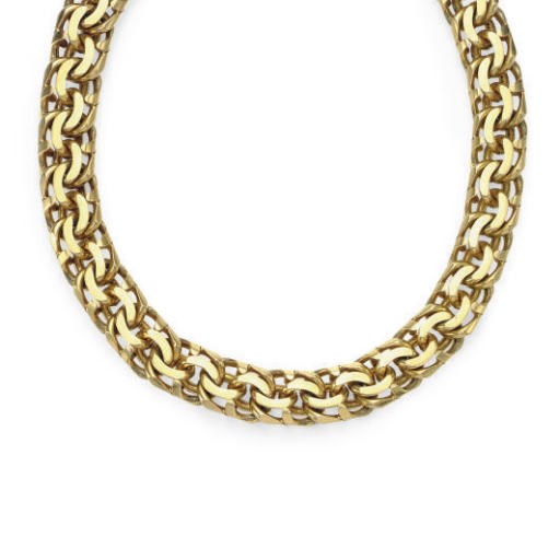 AN 18K GOLD NECKLACE