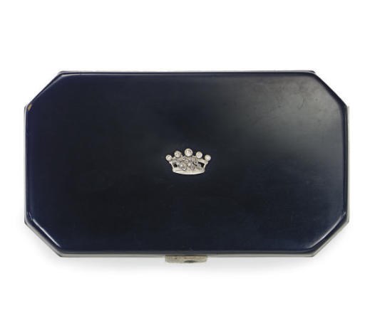 AN ART DECO ENAMEL AND DIAMOND VANITY CASE
