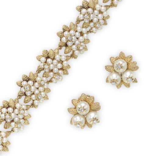 A SET OF CULTURED PEARL, DIAMOND AND 14K GOLD JEWELRY