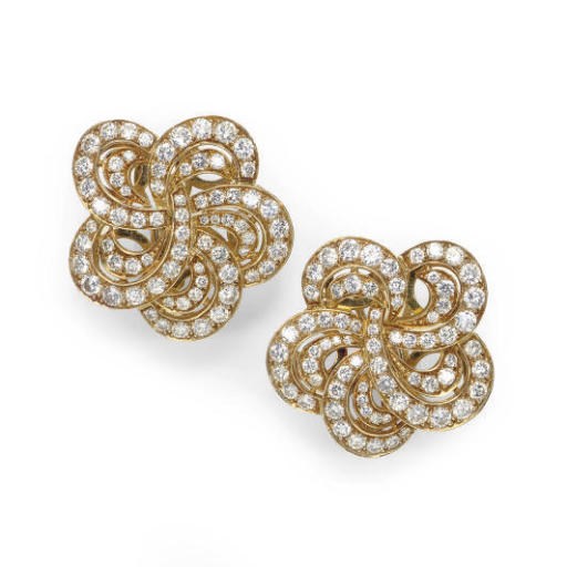 A PAIR OF DIAMOND AND 18K GOLD EAR CLIPS