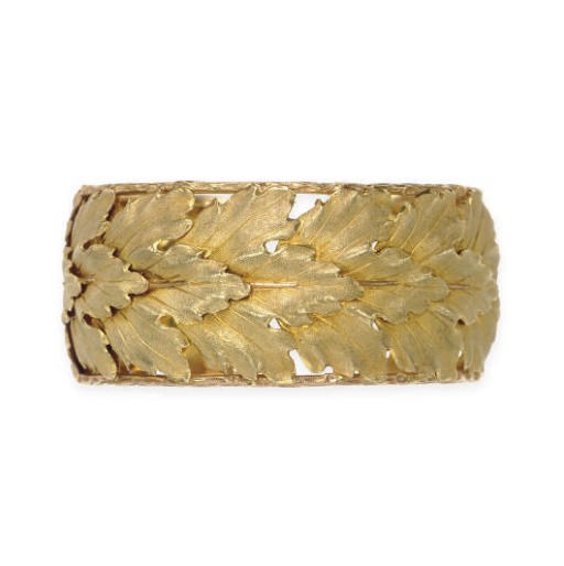 AN 18K GOLD FOLIATE CUFF BRACELET, BY BUCCELLATI