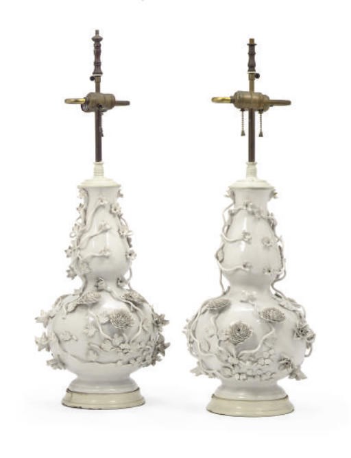 A PAIR OF PORCELAIN DOUBLE-GOURD FORM FLOWER ENCRUSTED VASES,