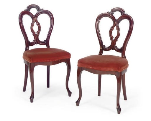 A SET OF FOUR VICTORIAN MAHOGANY SIDE CHAIRS,