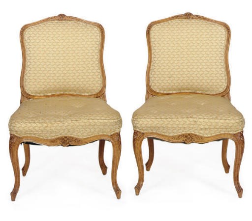 A PAIR OF BEECHWOOD SIDE CHAIRS,